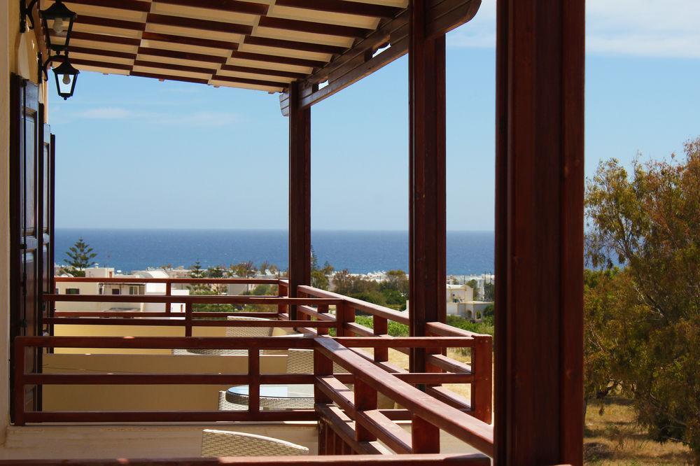 Ocean View Hotel Kamari  Exterior photo