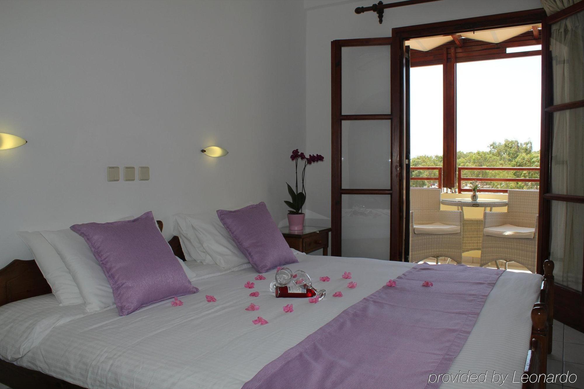 Ocean View Hotel Kamari  Exterior photo