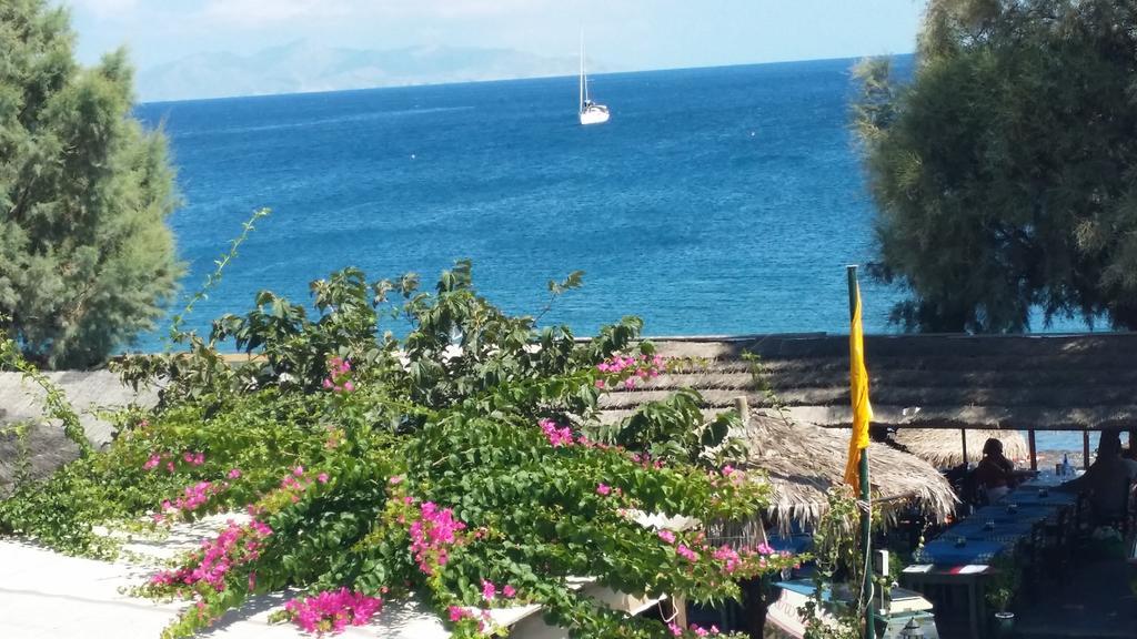 Ocean View Hotel Kamari  Exterior photo